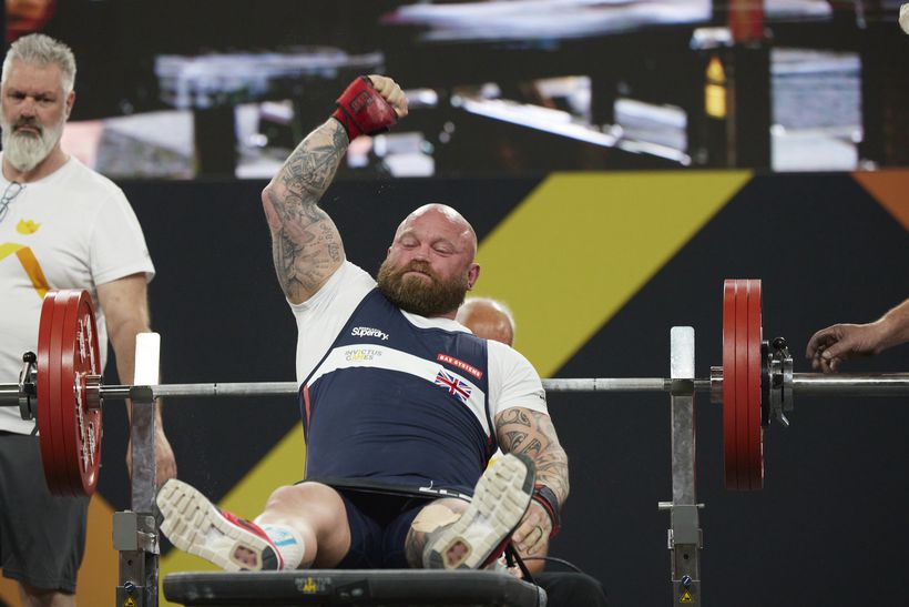 Jonathan Platt lifts his way to gold!